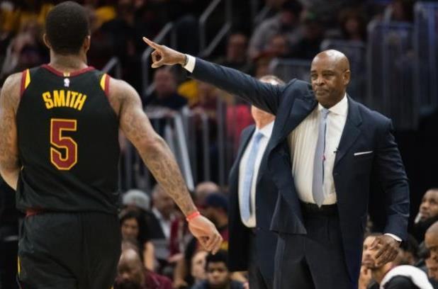 还让对手在 还让对手在