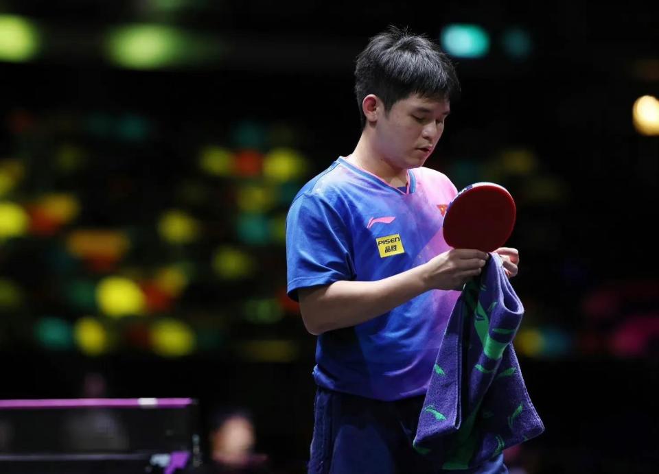 员的考察和 员的考察和